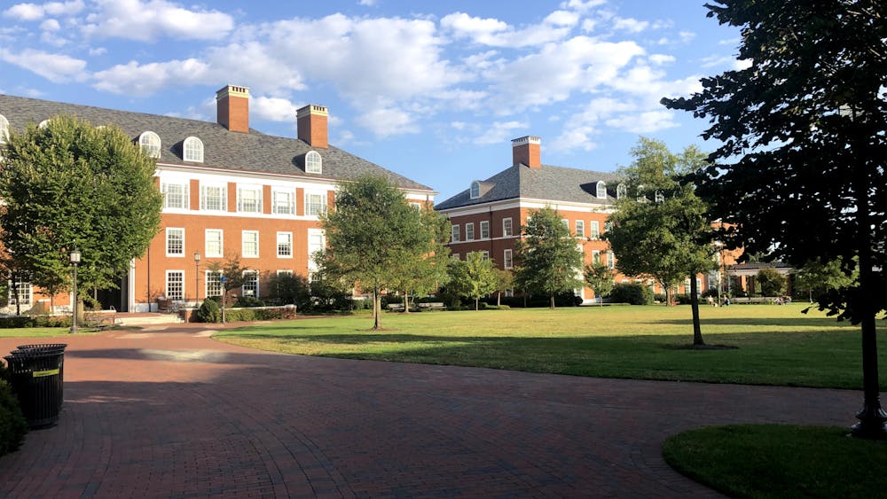 FILE PHOTO
SGA voted to give away cookies, doughnuts and beanies at this year’s Lighting of the Quads. 