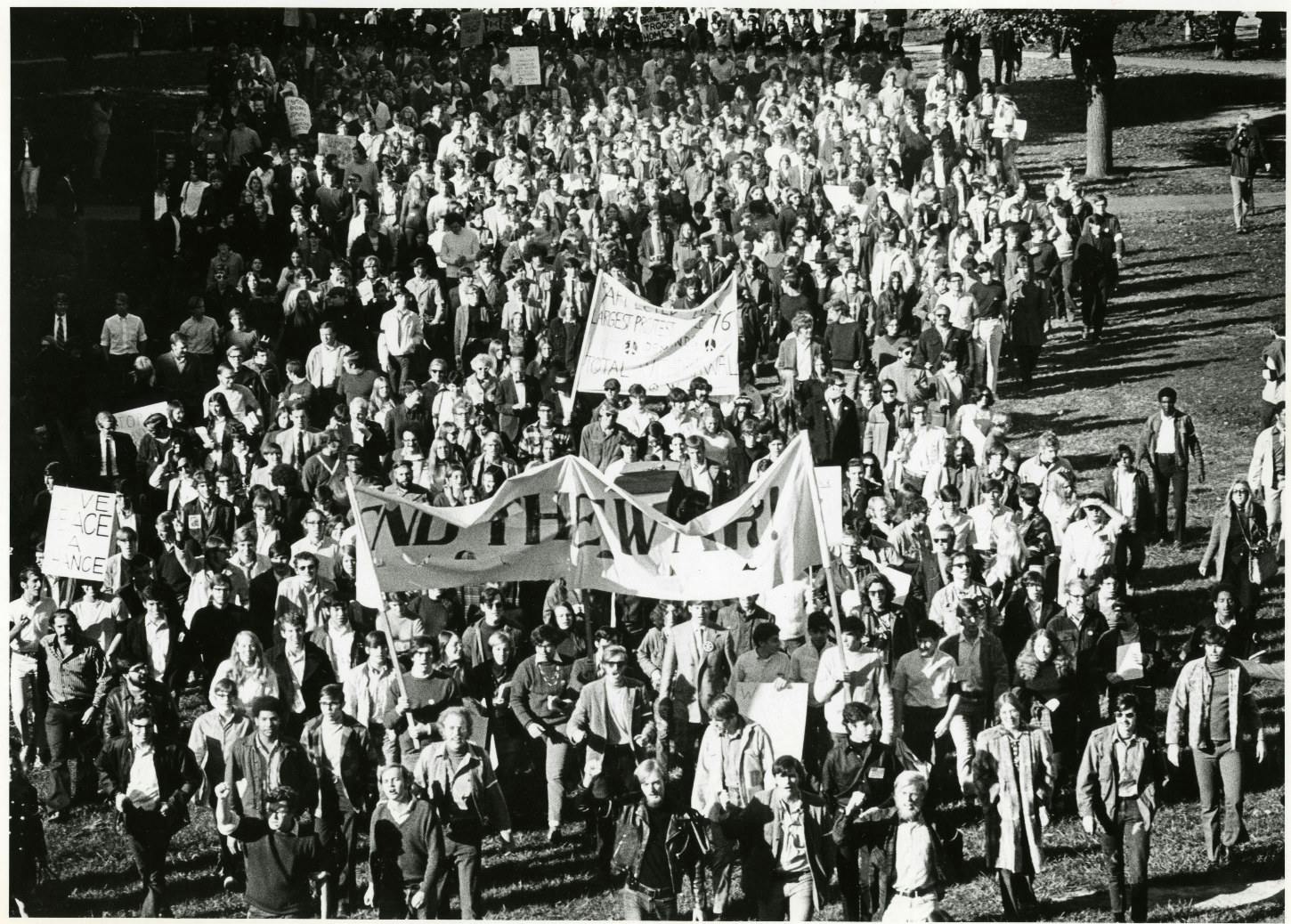 COURTESY OF JOHNS HOPKINS UNIVERSITY SHERIDAN LIBRARIES
Students carry signs and banners at an anti-Vietnam War rally on Homewood Campus.
