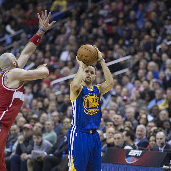 KEITH ALLISON / CC BY-SA 2.0
Branson highlights the revolutionary impact of Stephen Curry.