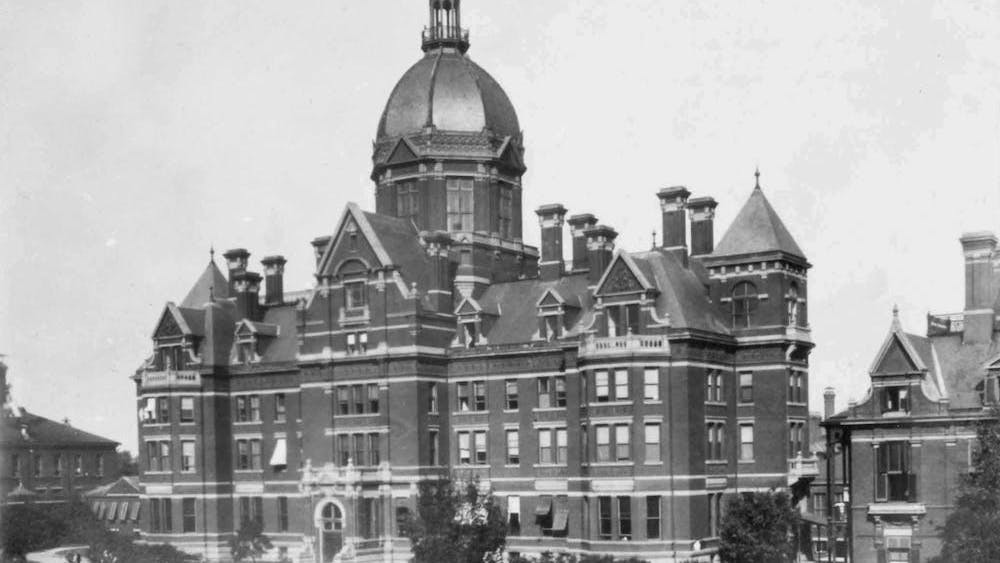 WIKIMEDIA COMMONS / CC BY-SA 2.0
Johns Hopkins Hospital shortly after its construction in the late 19th century.