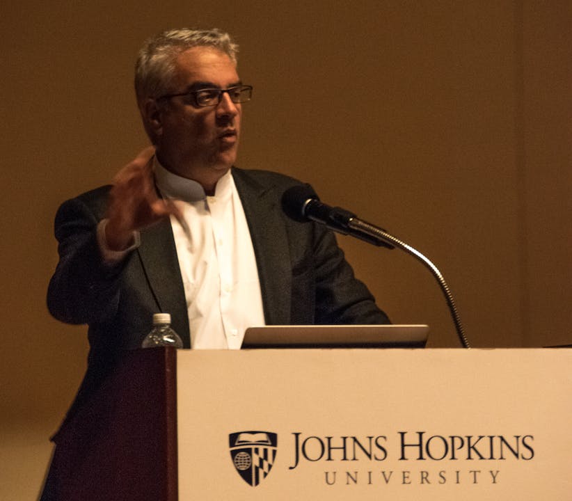 KAREEM OSMAN/PHOTOGRAPHY EDITOR
Christakis spoke to students in Shriver Hall about how social networks affect human behavior.