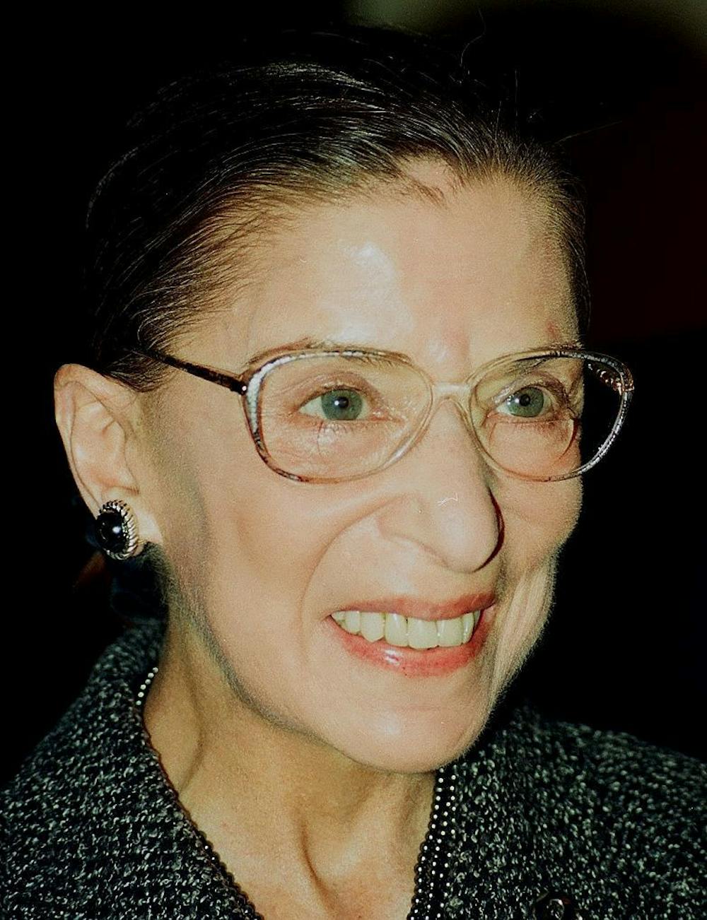 John Mathew Smith / CC BY-SA
Perlman honors Justice Ruth Bader Ginsburg and her commitment to gender equality.