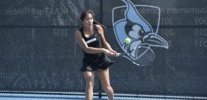  Hopkinssports.com
Sophomore Kimberly Zou won a crucial match against Christopher Newport in the Jays’ comeback streak.