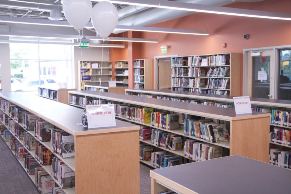 LEON SANTHAKUMAR/PHOTOGRAPHY EDITOR
The community was invited to the library’s opening on Friday.