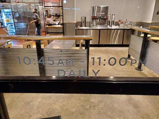 COURTESY OF JESSE WU
Long opening hours means Chipotle is for great those seeking late night grub.