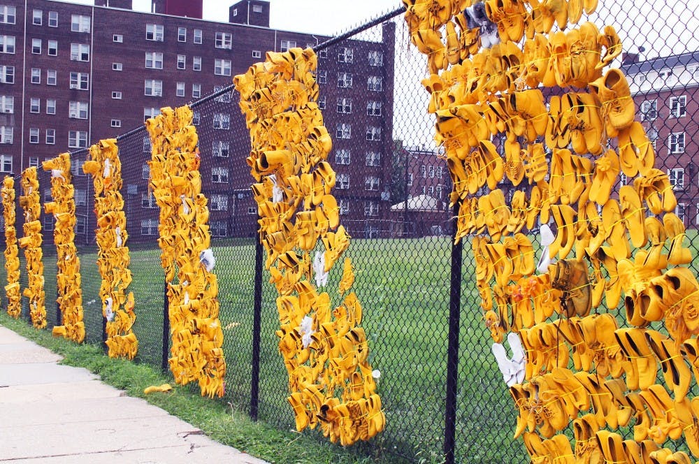 KELLY STANDART/PHOTOGRAPHY EDITOR