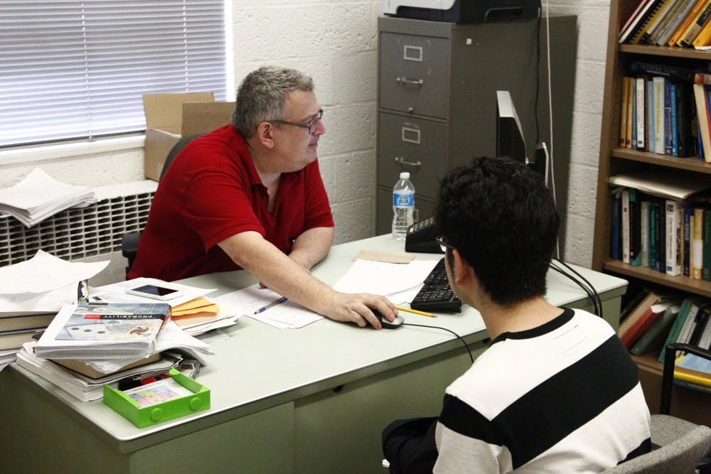  LEON SANTHAKUMAR/PHOTOGRAPHY EDITOR
Professors say students should use office hours to get the most out of their experience.