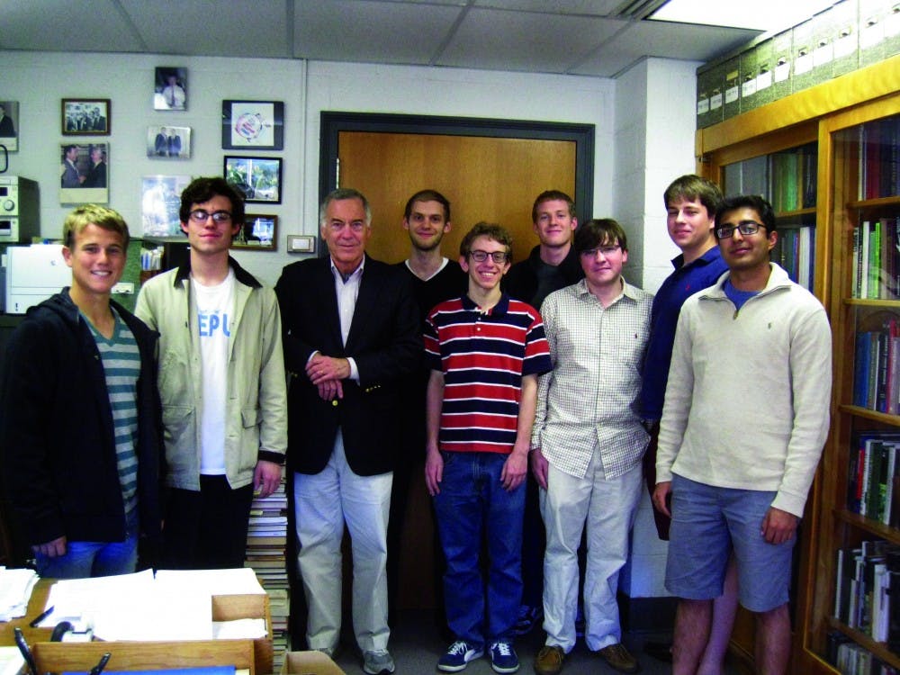 KELLY STANDART/ PHOTOGRAPHY EDITOR