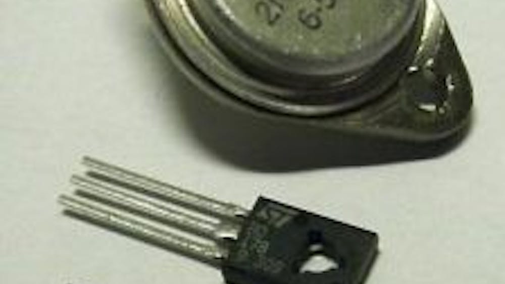 Transisto/CC BY-SA 3.0
Transistors come in different sizes.