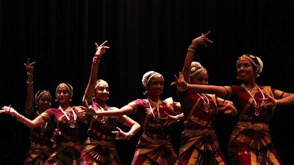  IVANA SU/PHOTOGRAPHY EDITOR JHU Shakti performed their classical South Indian style of dance. 