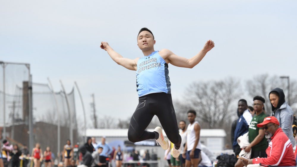 HOPKINSSPORTS.COM
Sophomore Matthew Su was named the Centennial Conference Field Athlete of the Week.