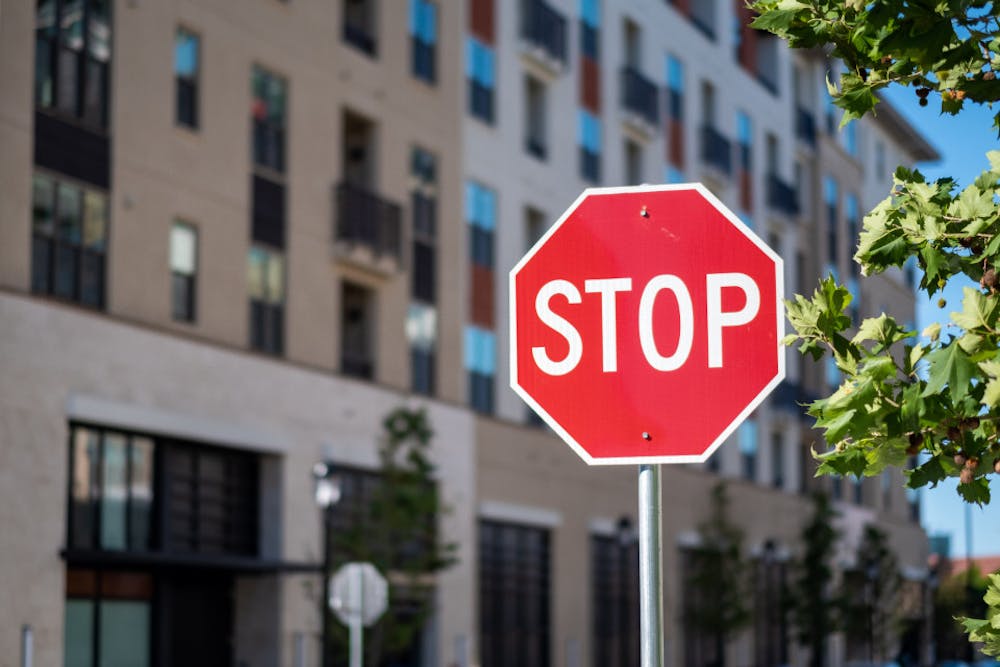 stop-sign-lc5mvr4zsr