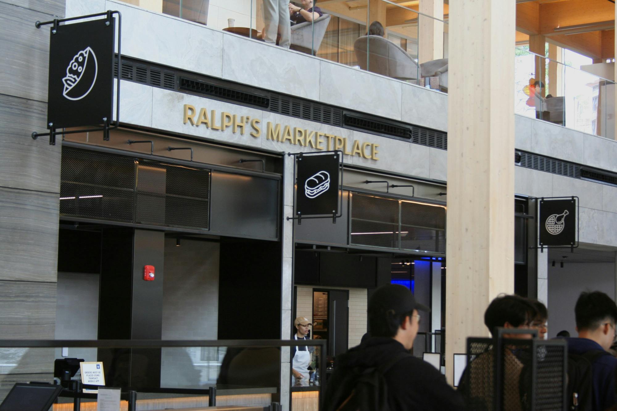 ERIC WANG / STAFF PHOTOGRAPHER
The News-Letter reports on student reactions to the opening of the Bloomberg Student Center dining options.