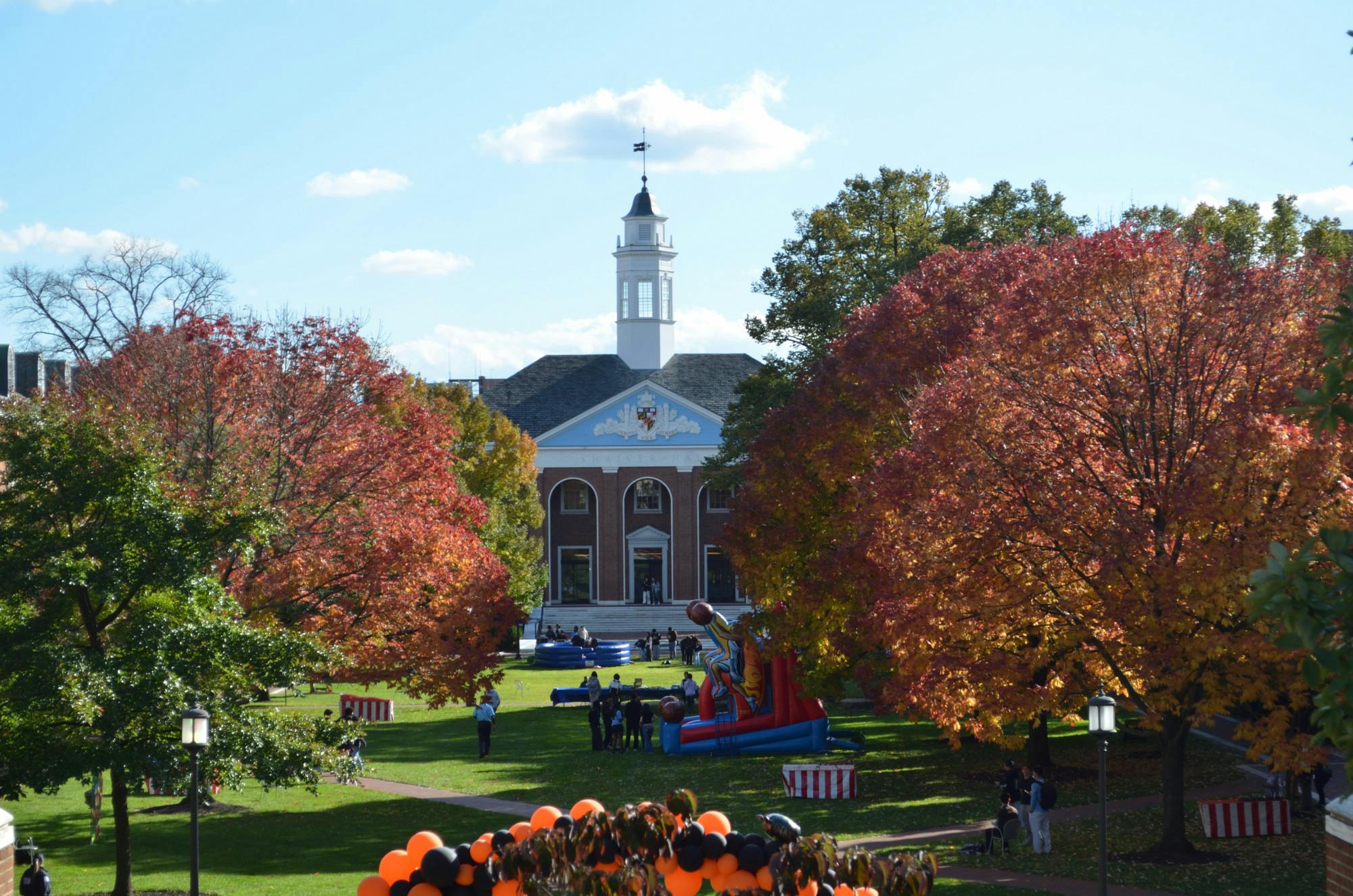 JOSHUA LONSTEIN / PHOTO EDITOR
The HOP hosts the annual Hoptoberfest, a three-day event boasting a carnival, a haunted house, a farm and a headliner concert.&nbsp;
