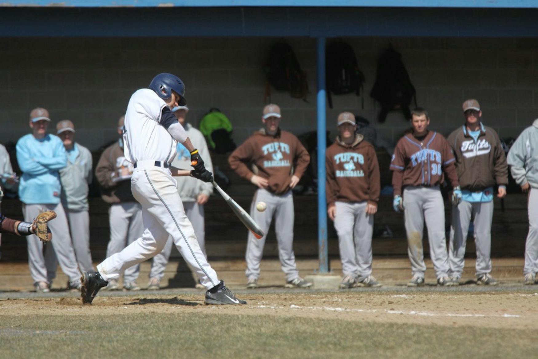 LEFTY HACK: Outfielder Ryan Tettemer ’18 makes contact with the ball against Tufts University at home on April 4.
