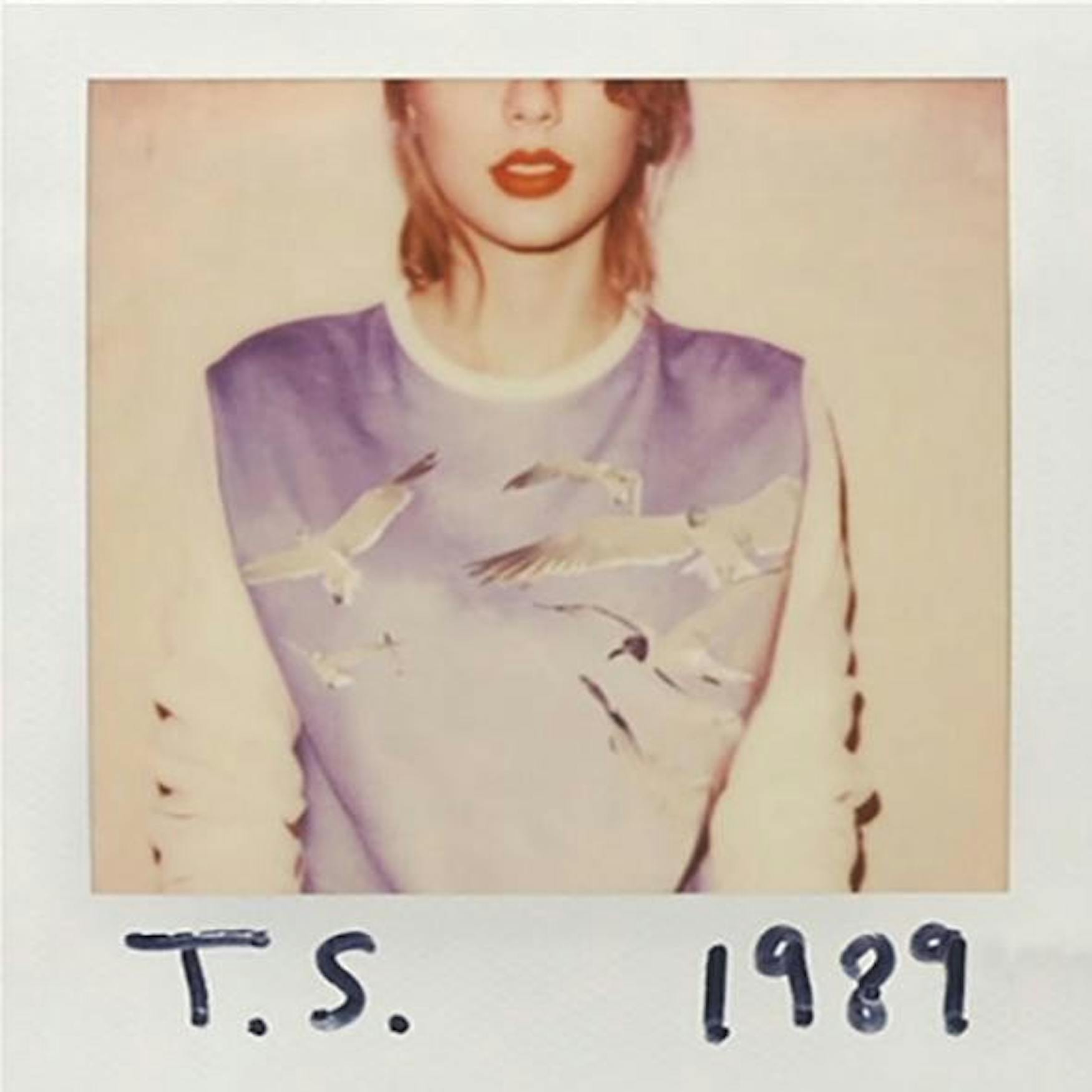 JUST GONNA SHAKE: Taylor Swift’s new album, 1989, in some ways radically deviates from her country style but also adheres to her older persona.