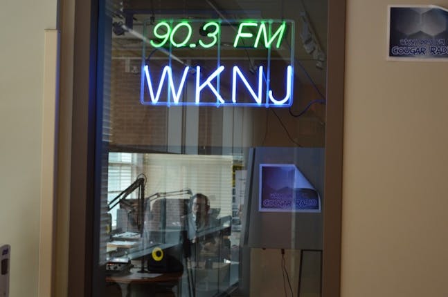 WKNJ-FM