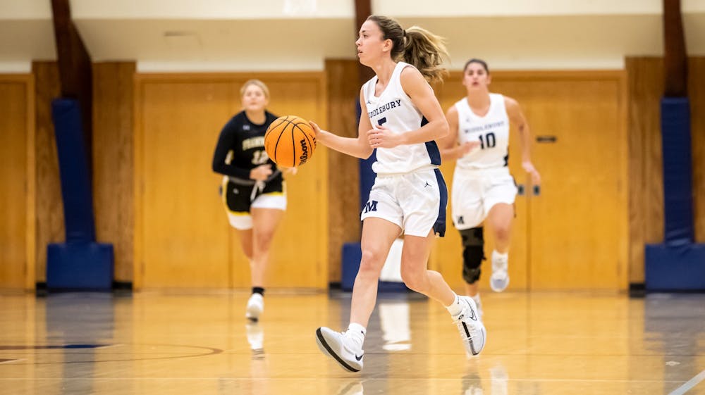 Calie Messina ’26 scored a team-leading 19 points in the Panthers’ quarterfinal win.