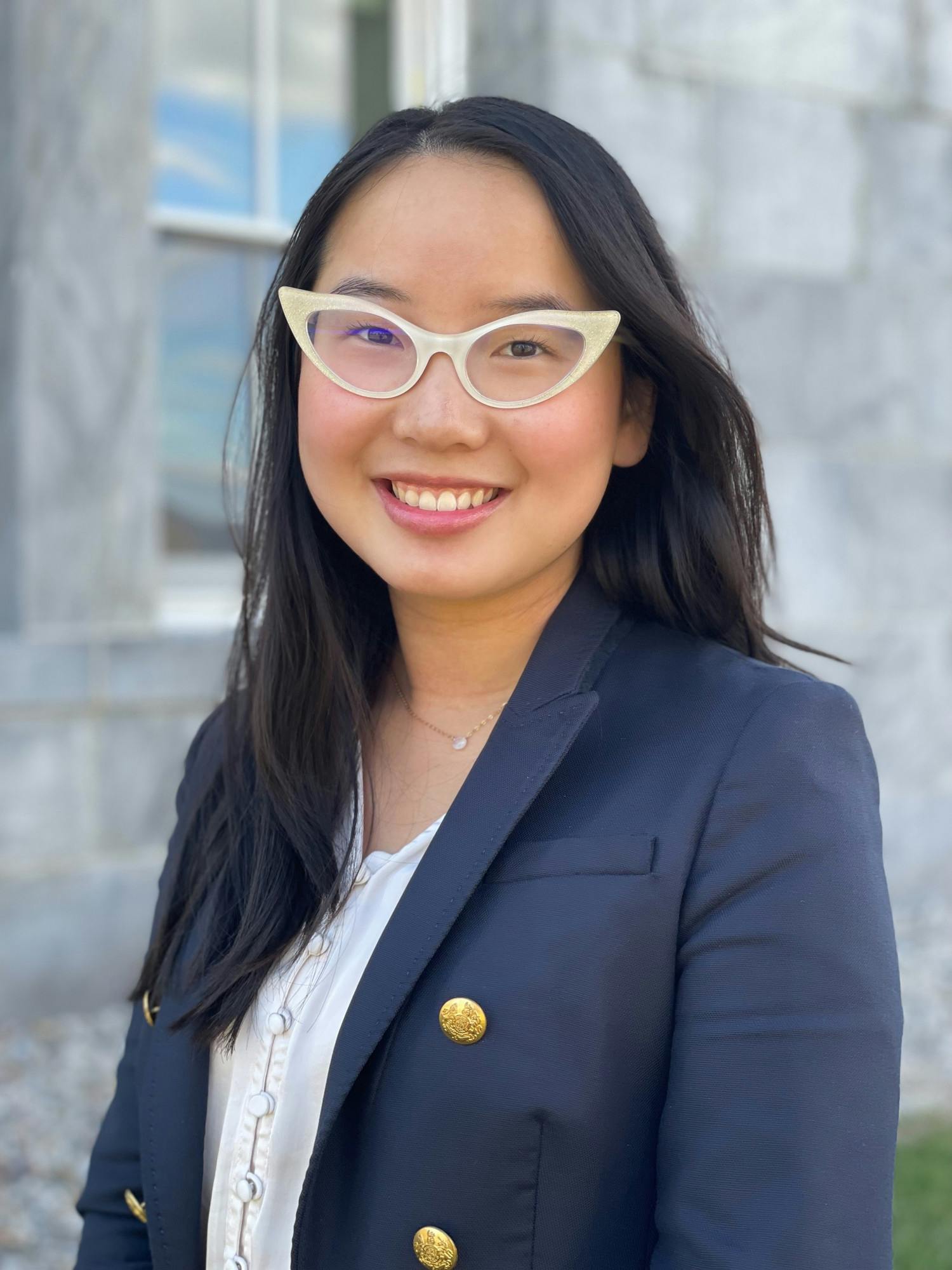 Anina's headshot.JPEG