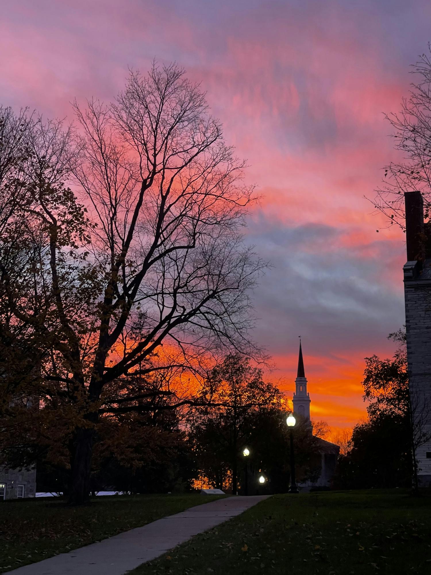 Sunset over Chapel Hill - Zeyi Tong '25.jpeg