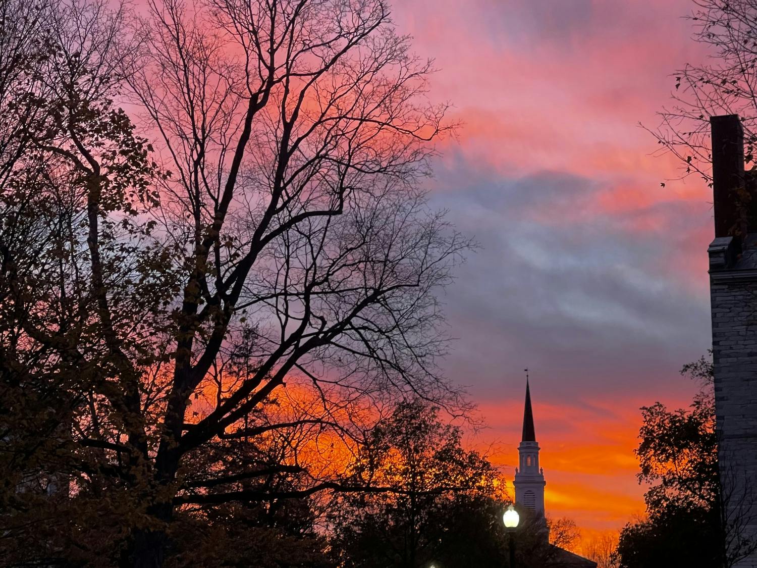 Sunset over Chapel Hill - Zeyi Tong '25.jpeg