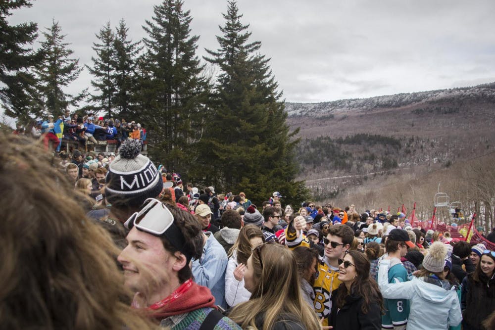 snowbowlcrowd