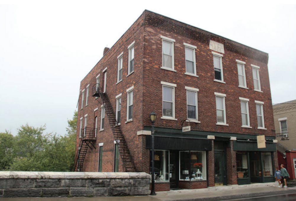 Many off-campus students live in apartment buildings in downtown Middlebury, though these were not the residences specifically mentioned in Selectboard discussions.
