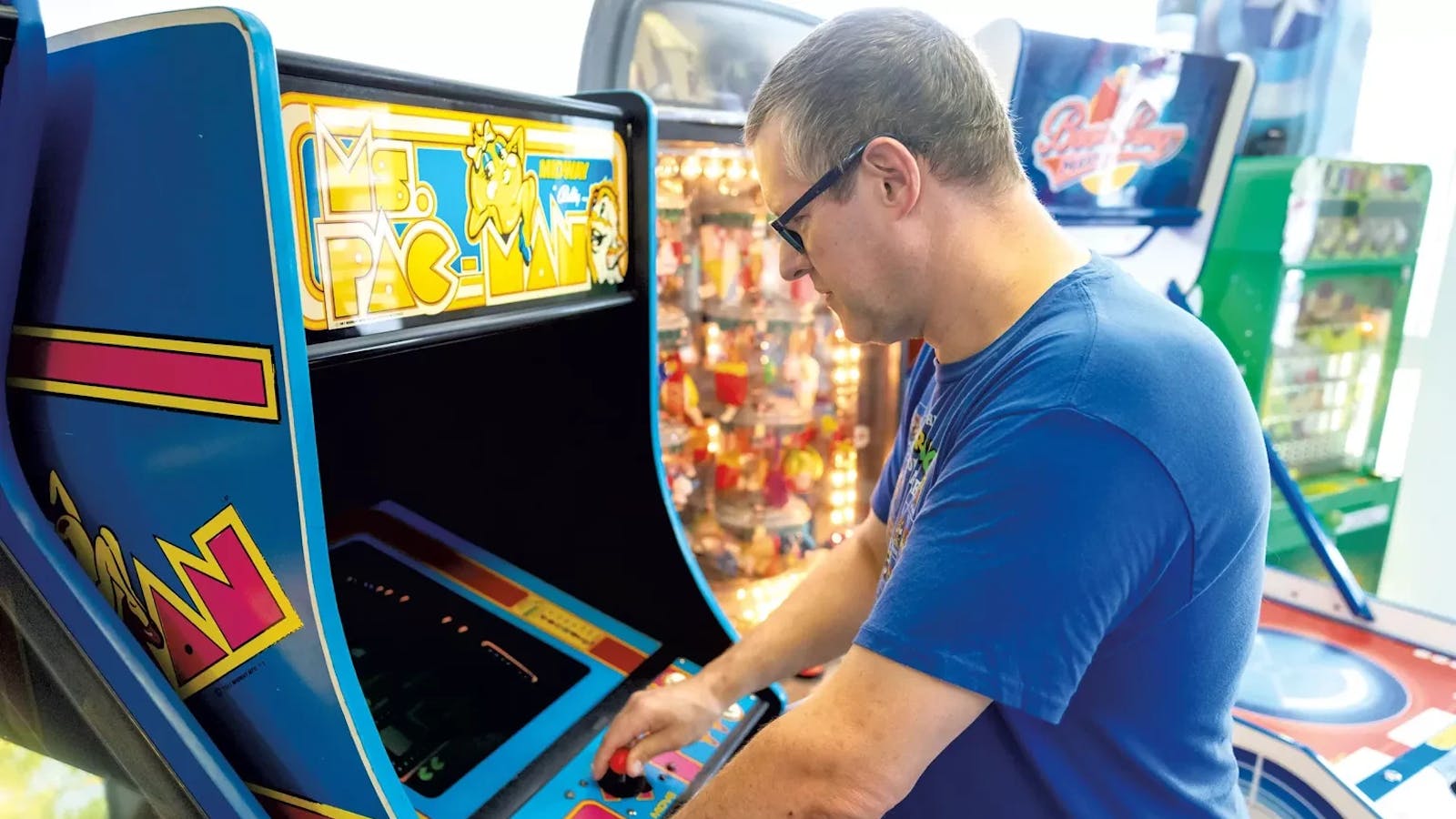 Retro Realm Arcade presses 'play' - The Middlebury Campus Retro Realm Arcade presses 'play' - The Middlebury Campus