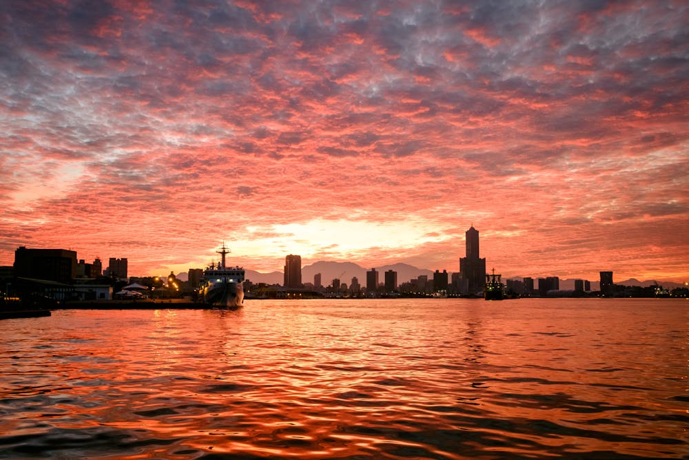 The sun rises over Kaohsiung, the port city where Middlebury’s new school will open in spring 2024.