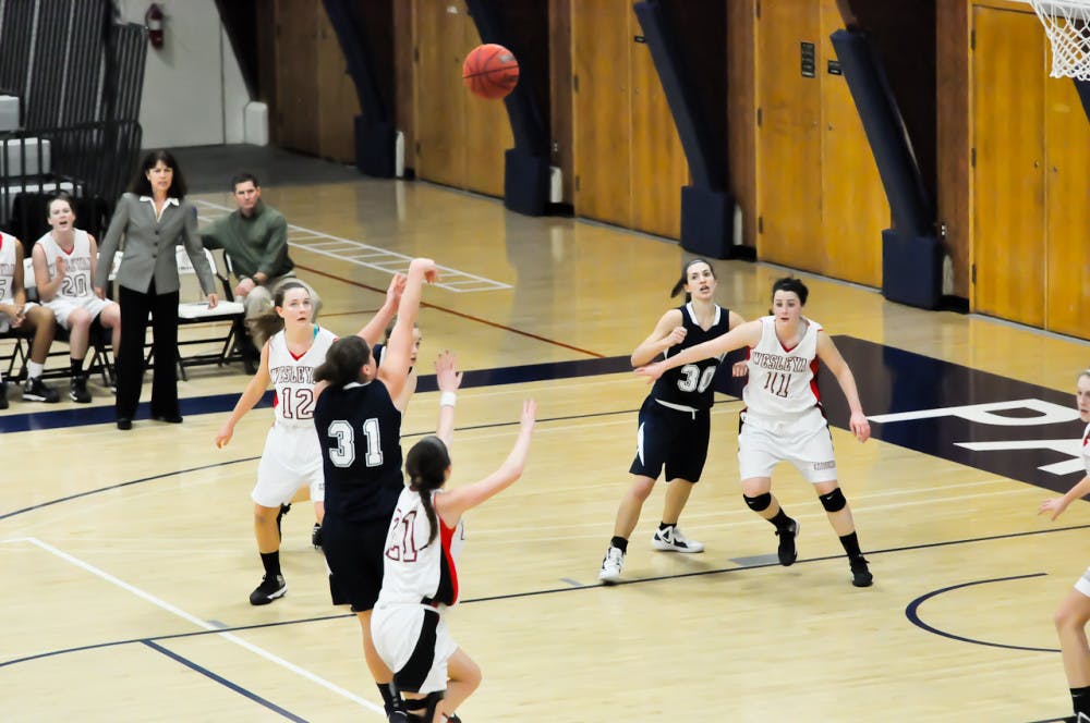 WomensBasketball_PaulGerard_Color-1-of-3