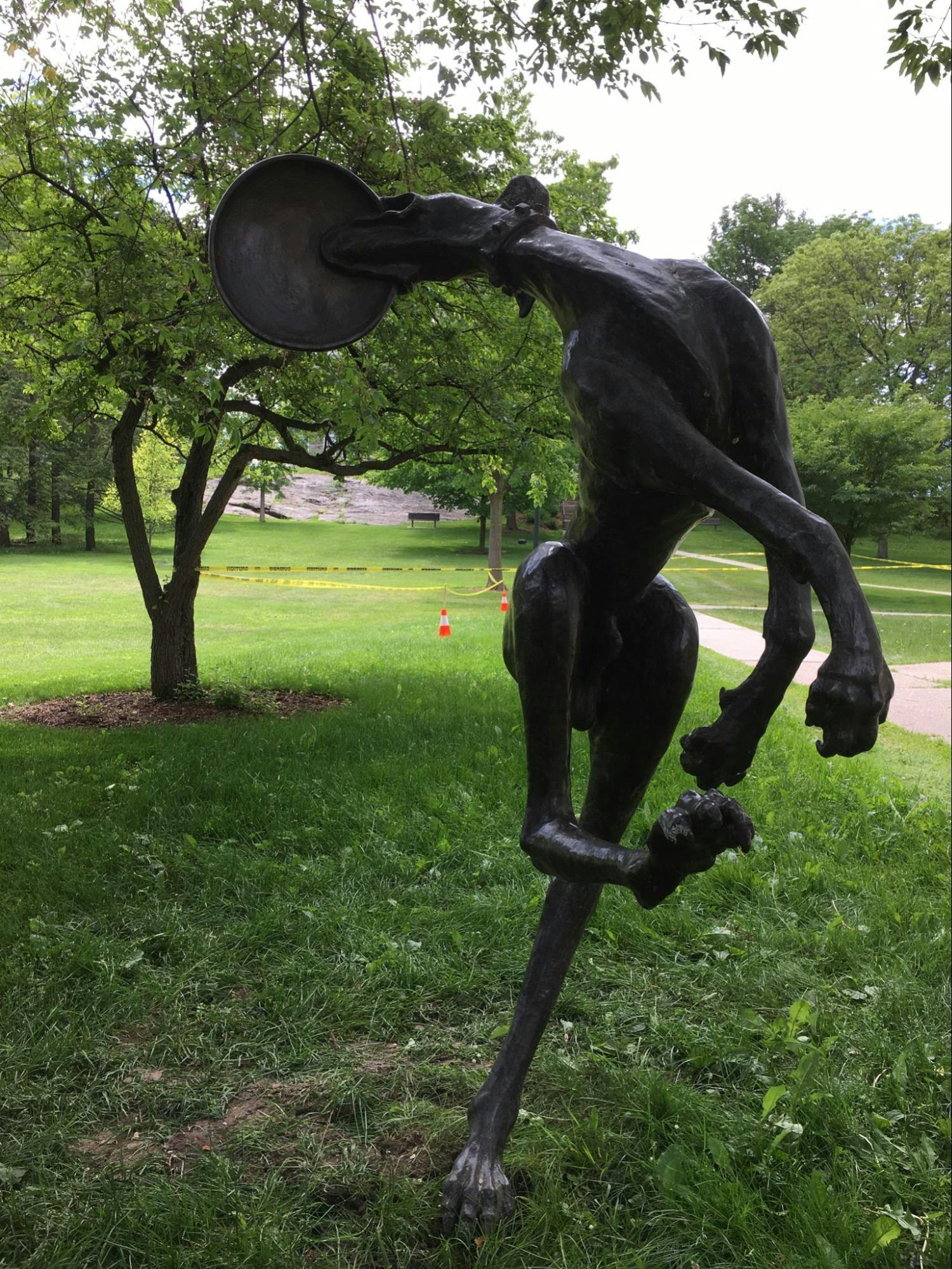 Frisbee Dog Statue 1.jpg