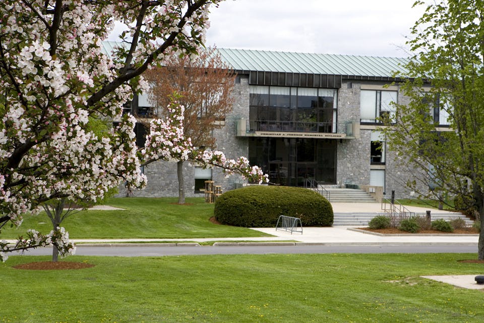 co50-5-05-campus-003