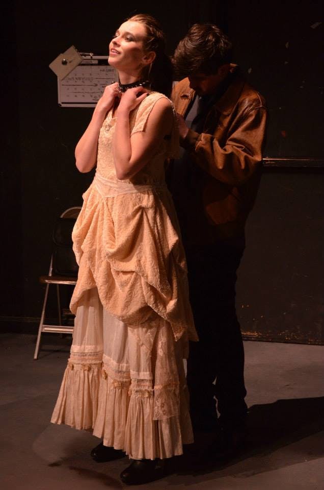 color_venuswhitedress1