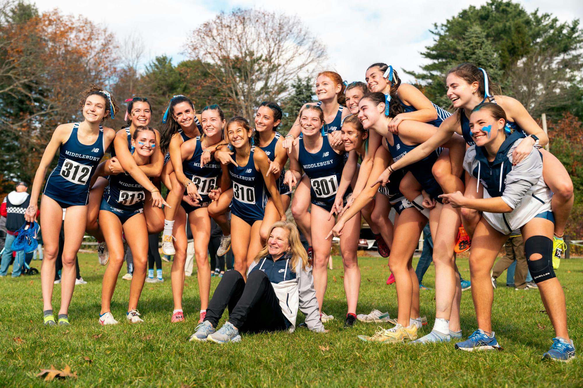 1 - Women's Team Photo.JPG