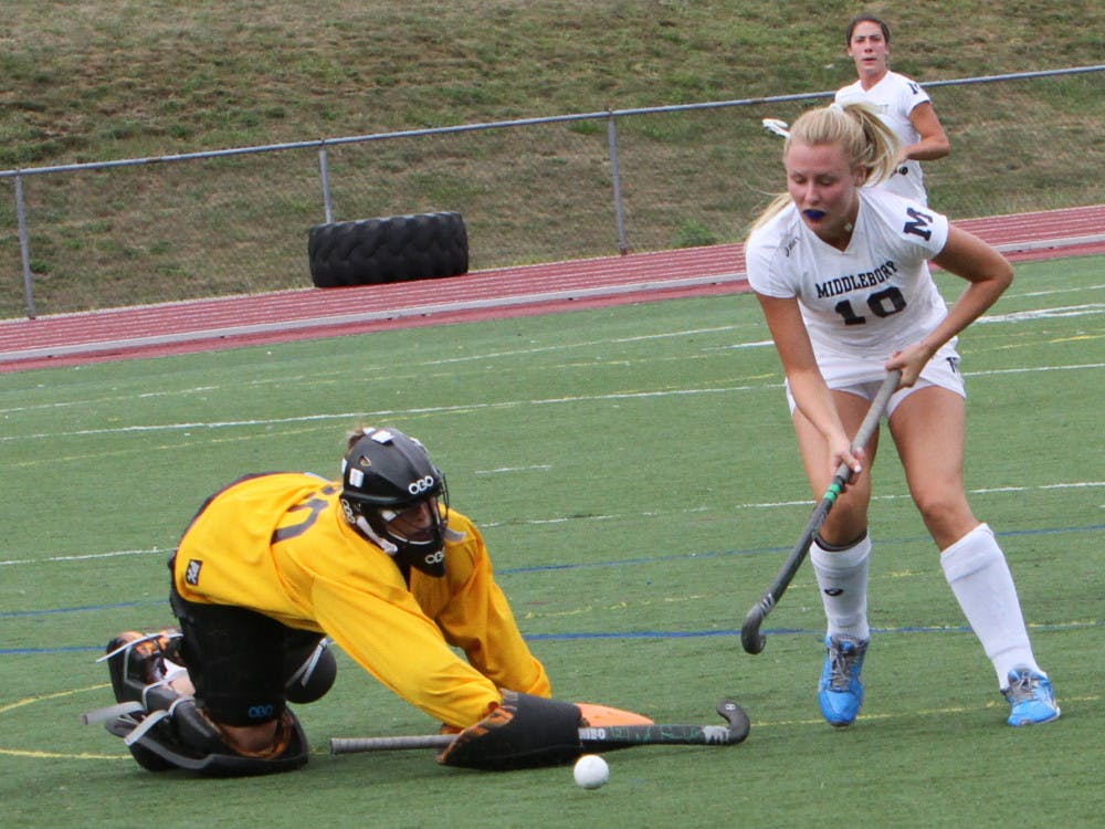 hollisperticonedribblespastconnRyleyVanderVeldegoalieinthesecondhalfhavingalreadyscoredonher