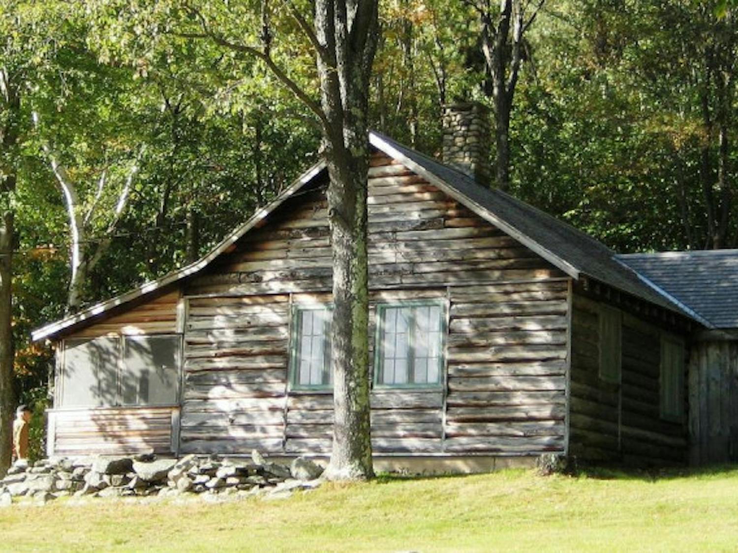 frost-cabin_wikipedia