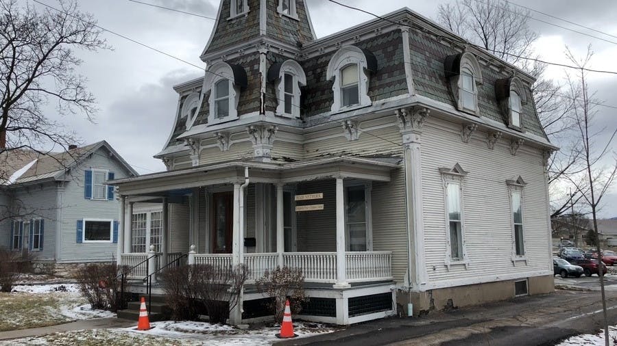 img-3304-00-00-16-18-still001-1523910054