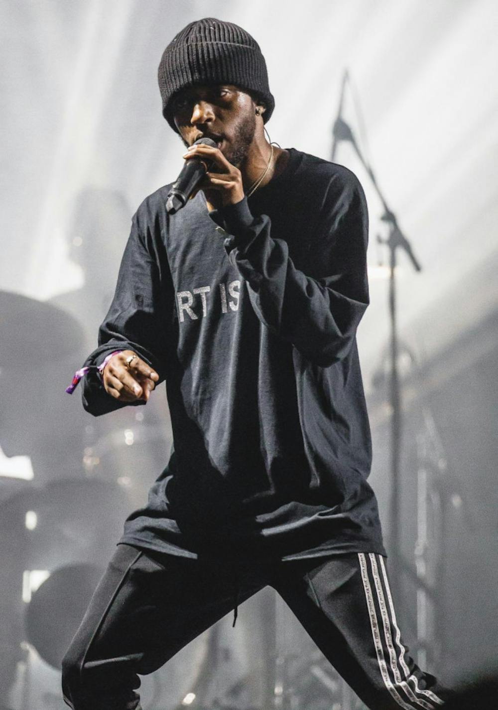 6lack performing August 2017. Photo provided by Wikipedia Commons.