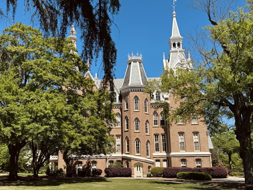 Applications for the Presidential Fellowship Program are open to undergraduate upperclassmen and graduate students until Jan. 20.