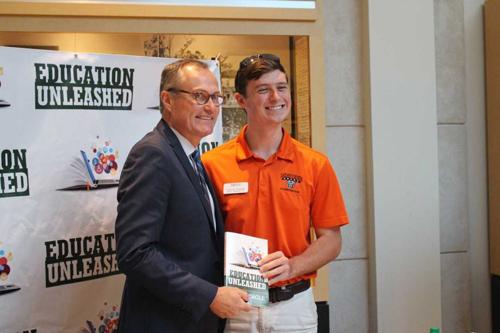 Lt. Governor Casey Cagle signed books and took pictures with Mercer student and staff members like Dillon Griffin. 