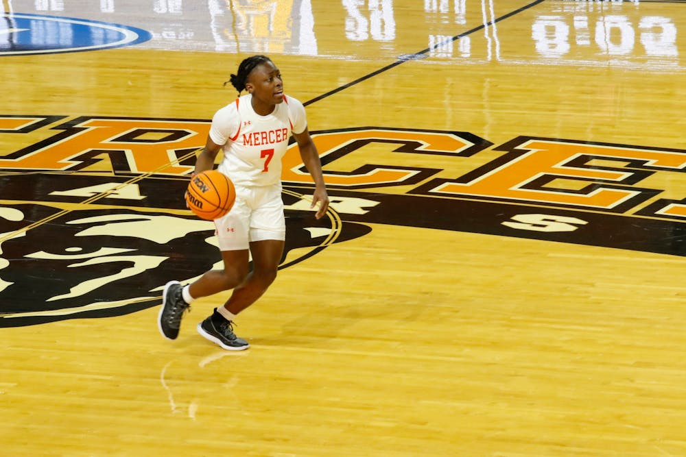 Aliyah Collins '26 directs her teammates on the floor against North Carolina A&T on Nov. 17. Collins is averaging 7.8 points in her first year with the Bears, and is shooting 52.8 percent from the field.