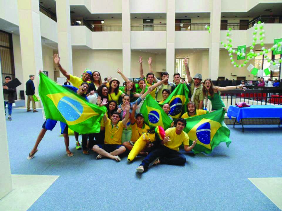 1146648_669472823087226_953589923_n