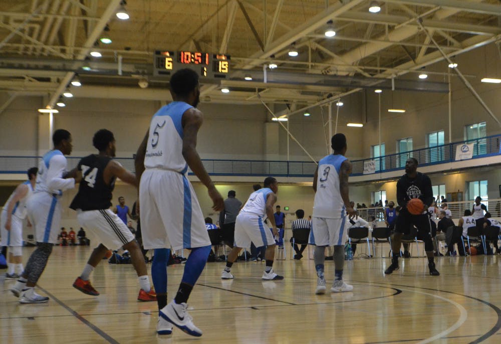 Mercer University’s club basketball team faces off against University of Arkansas.