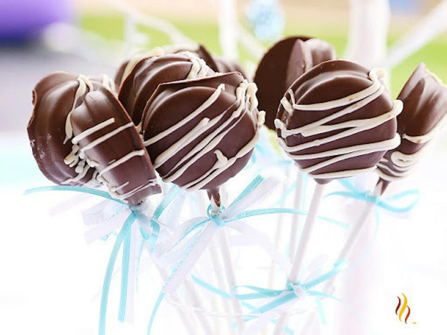 Oreo-Pop-Treats-WIDE