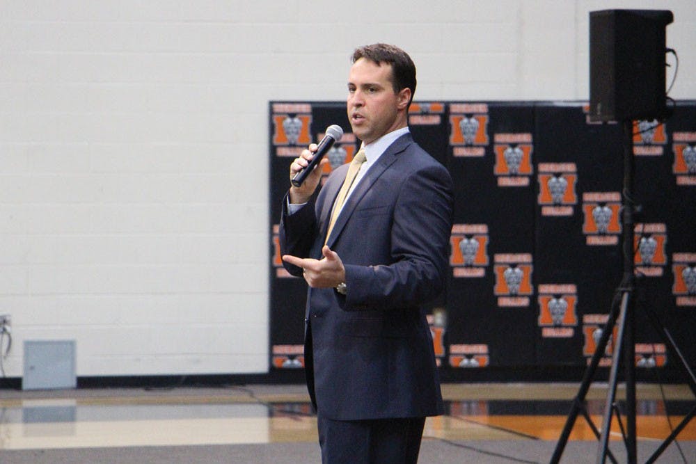 Former New York Yankees player, Mark Teixeira speaks at the Headline 2018 First Pitch Classic.