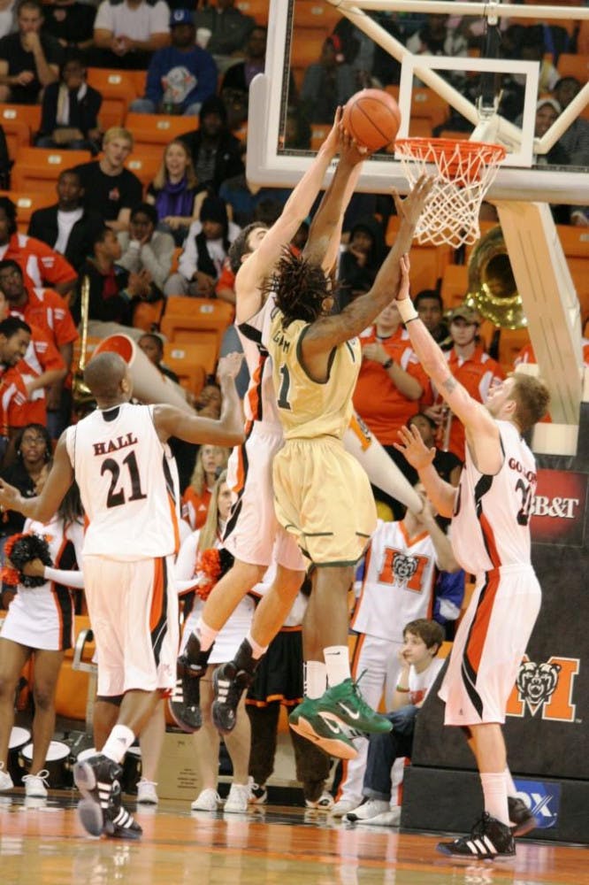 Mens-Basketball-vs.-JU