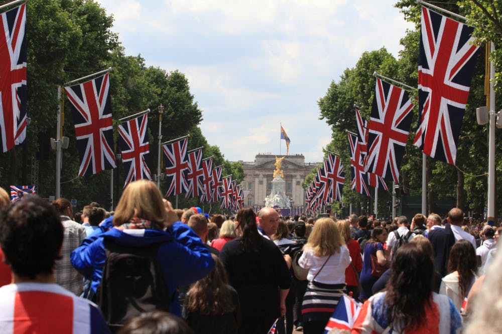 queens-platinum-jubilee-g01115e26e_1920