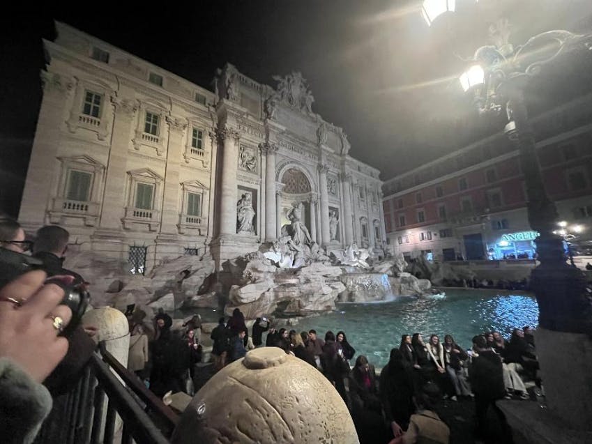 Trevi Fountain.png