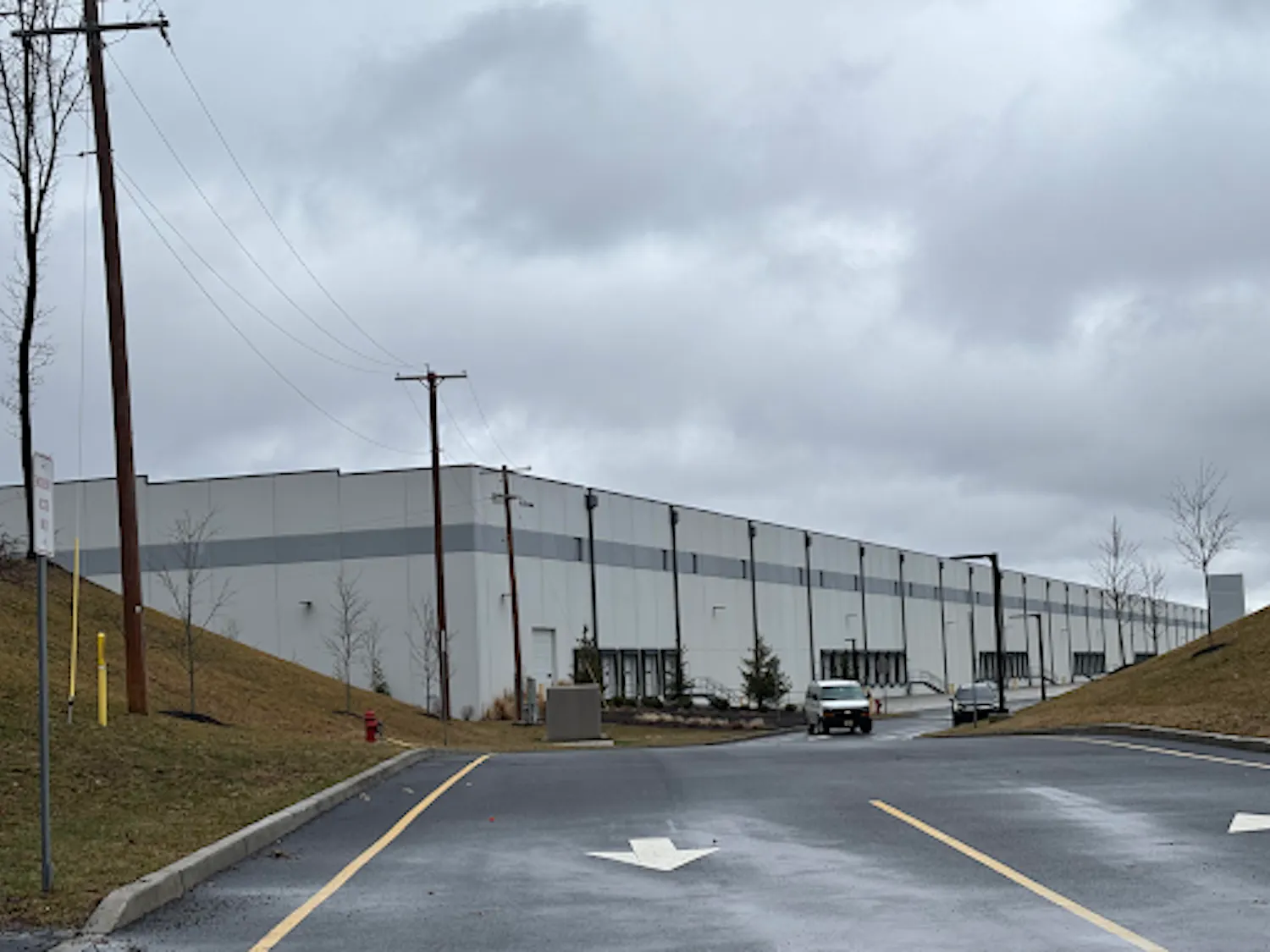 The Federal government finalized the purchase of a large warehouse in February 2026 to establish an immigration detention facility in Roxbury, New Jersey. (Photo by Isabella McHugh)