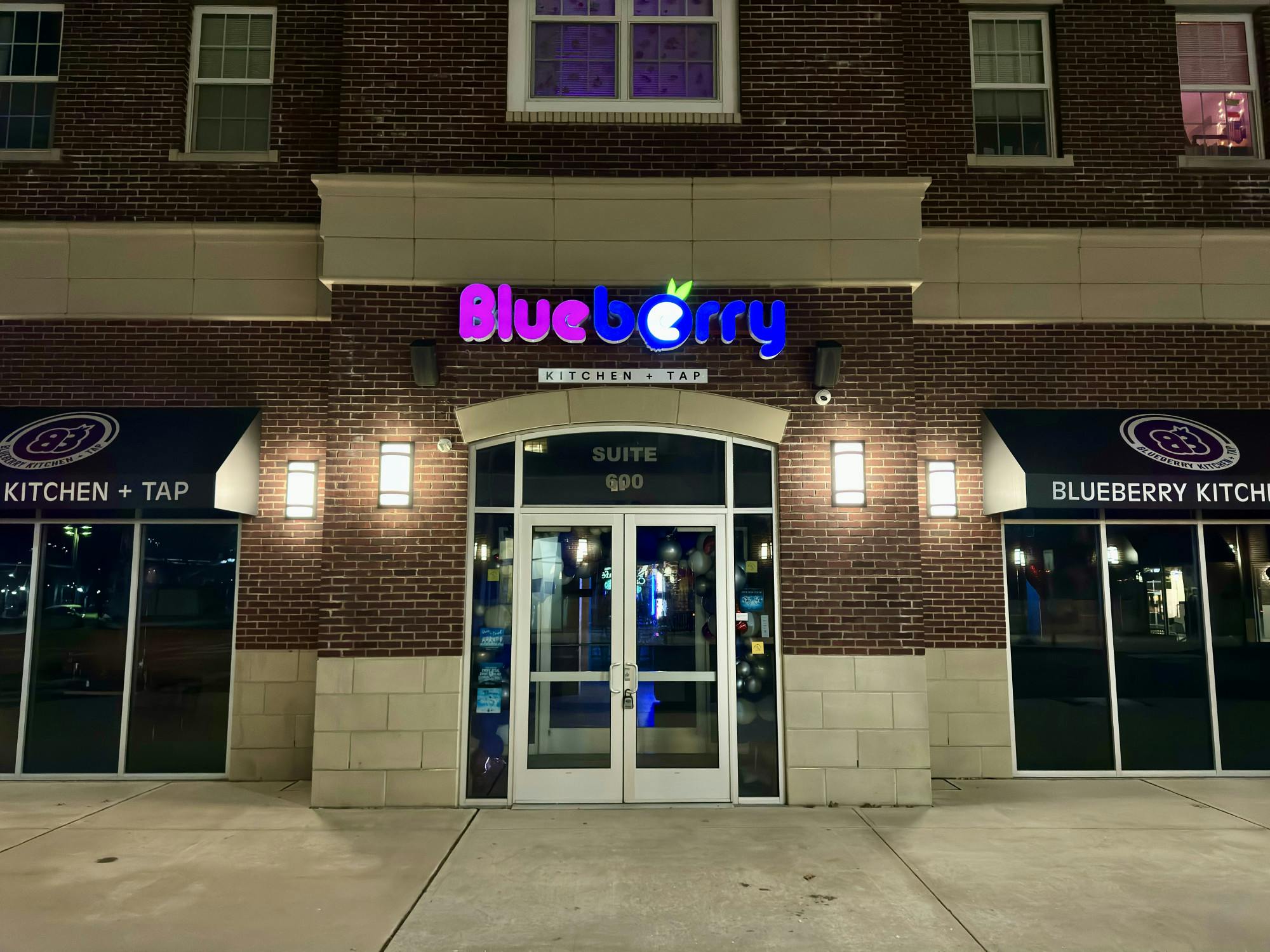 Blueberry Kitchen + Tap celebrated its long-awaited grand opening on Feb. 12 (Photo courtesy of Matthew Kaufman).